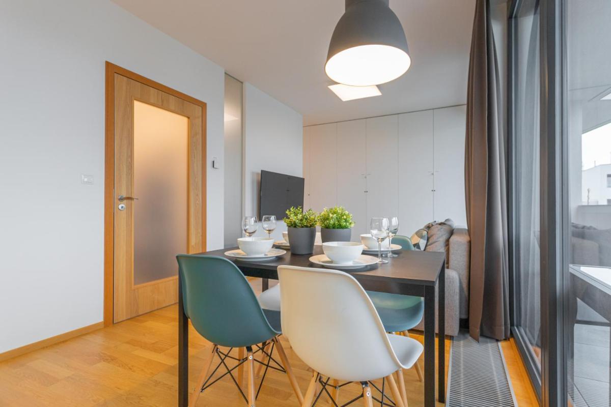 Apartamento Oscar With Garage Praga