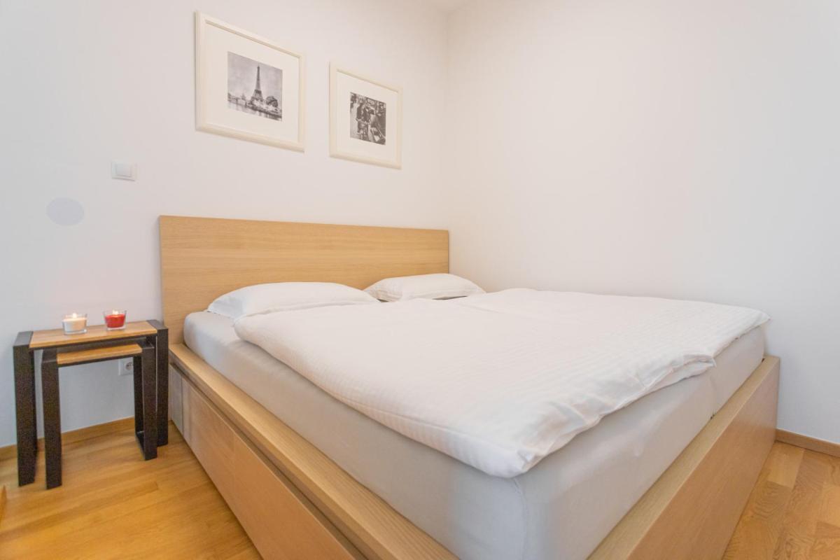 Apartamento Oscar With Garage Praga