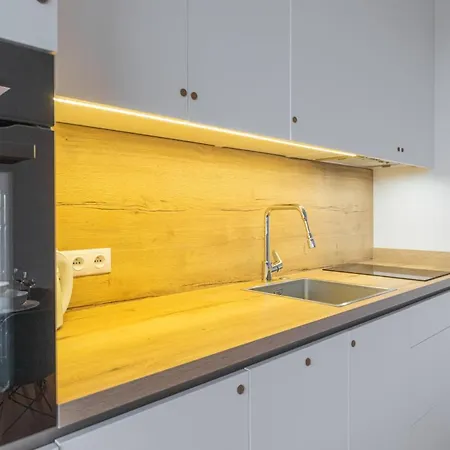 Apartment Oscar With Garage Прага Экстерьер фото